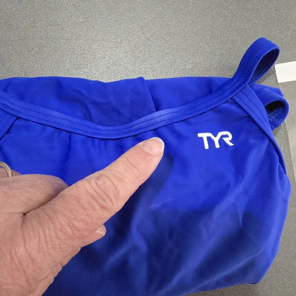 TYR Girls Solid Diamondfit Swimsuit Royal Blue One Piece DSOL1A Size 28 S